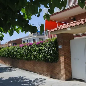 https://apartamento-maraka-playa-castelldefels.topbarcelonahotels.com